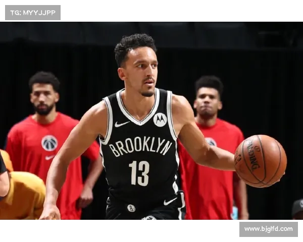 小卢卡斯在巴黎长期沦为替补的深层原因与战术体系影响解析