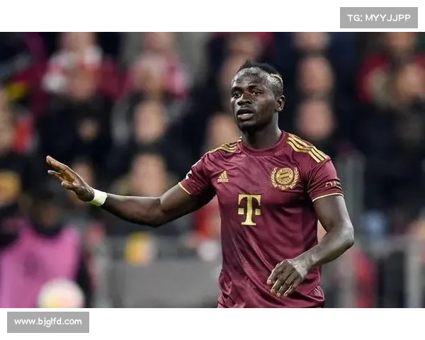 揭示以马内离开的五大关键因素背后的球队矛盾与职业生涯转折